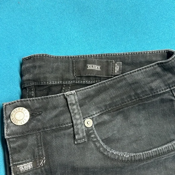 CLOSED jeans- brand new